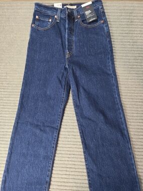 Levi's Women's Ribcage Jeans Premium  Straight Ankle 27x29 NWT